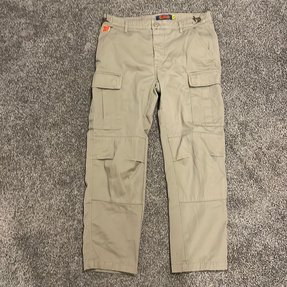 Empyre cargo pants hardly worn relax fit light khaki